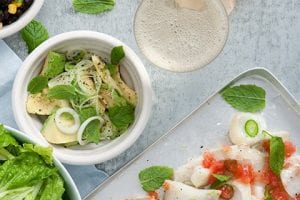 Fish Tacos På Torsk Med Avokado, Rostad Majs & Riven Tomat