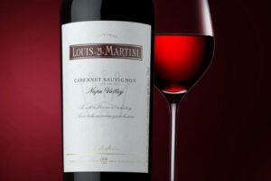 Louis M Martini Napa Valley Cabernet Sauvignon 2017 - Elegant och nyansrikt vin från Kalifornien